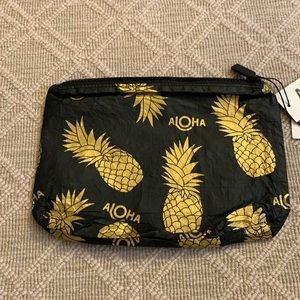 Aloha Splash Proof Travel Pouch
